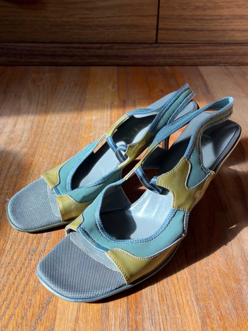 Iconic 2000s Prada Mercury slingback mesh kitten heels - Picture 1 of 13